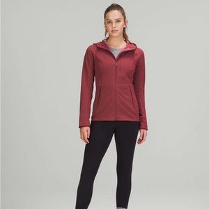 Lululemon NWOT Crosschill Jacket